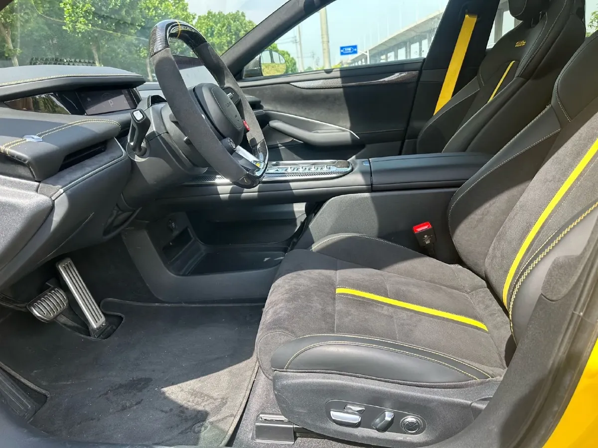 2025 MI SU7 Ultra BEV 93.7KWH,autocango,china used car exporter,china ev exporter,chinese used car exporter,chinese used ev exporter