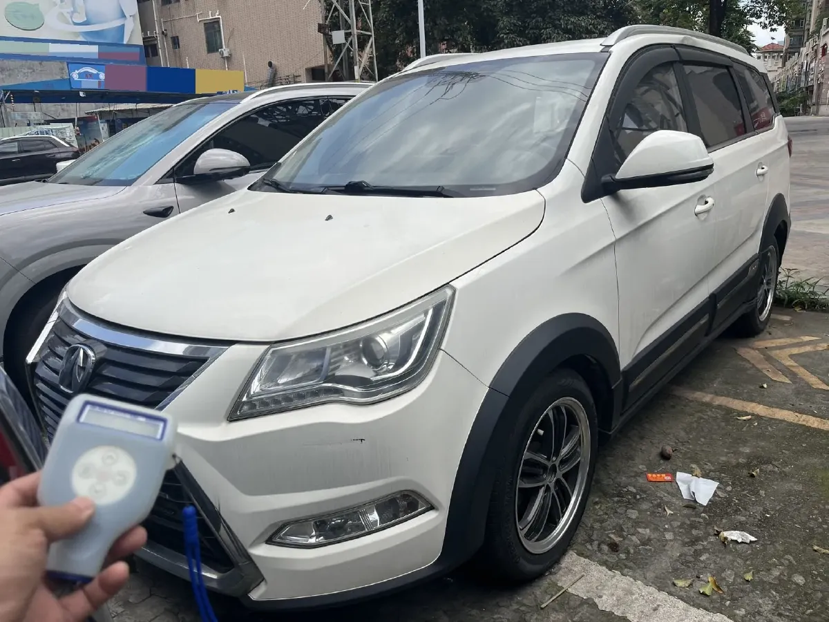 2017 BAIC WeiWang M50F 1.5L 116HP L4 5MT,autocango,china used car exporter,china ev exporter,chinese used car exporter,chinese used ev exporter