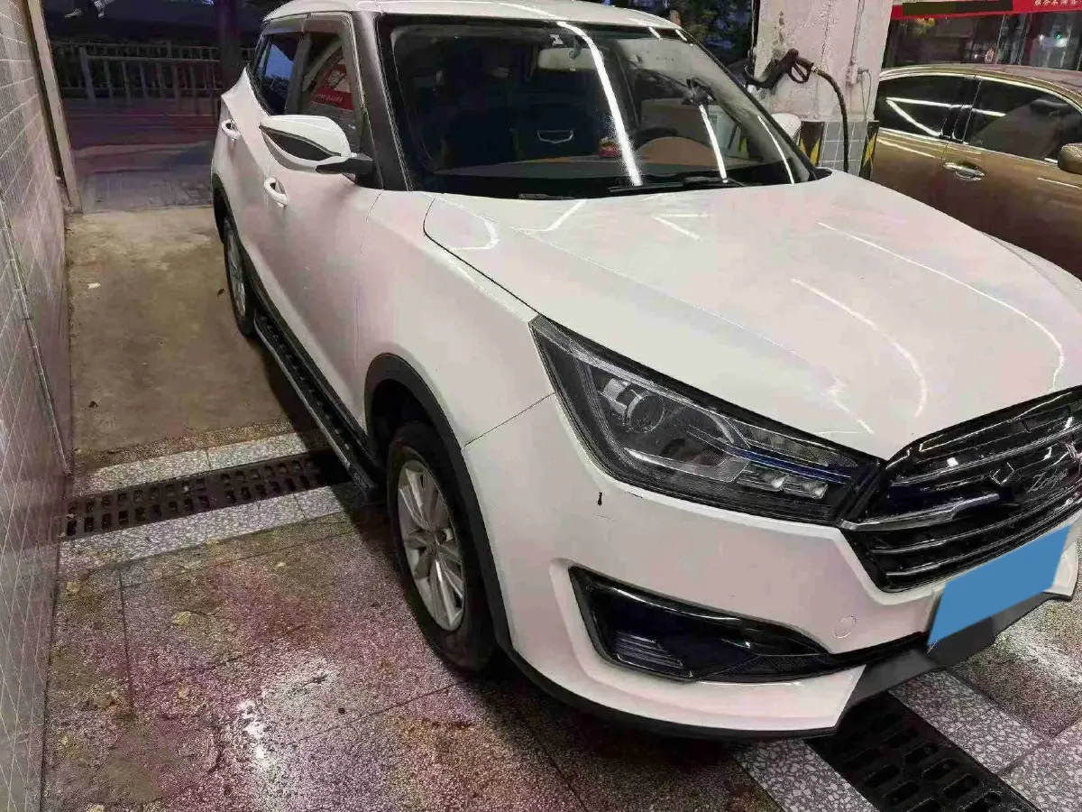 2017 Zotye T300 1.5T 144HP L4 5MT,autocango,china used car exporter,china ev exporter,chinese used car exporter,chinese used ev exporter