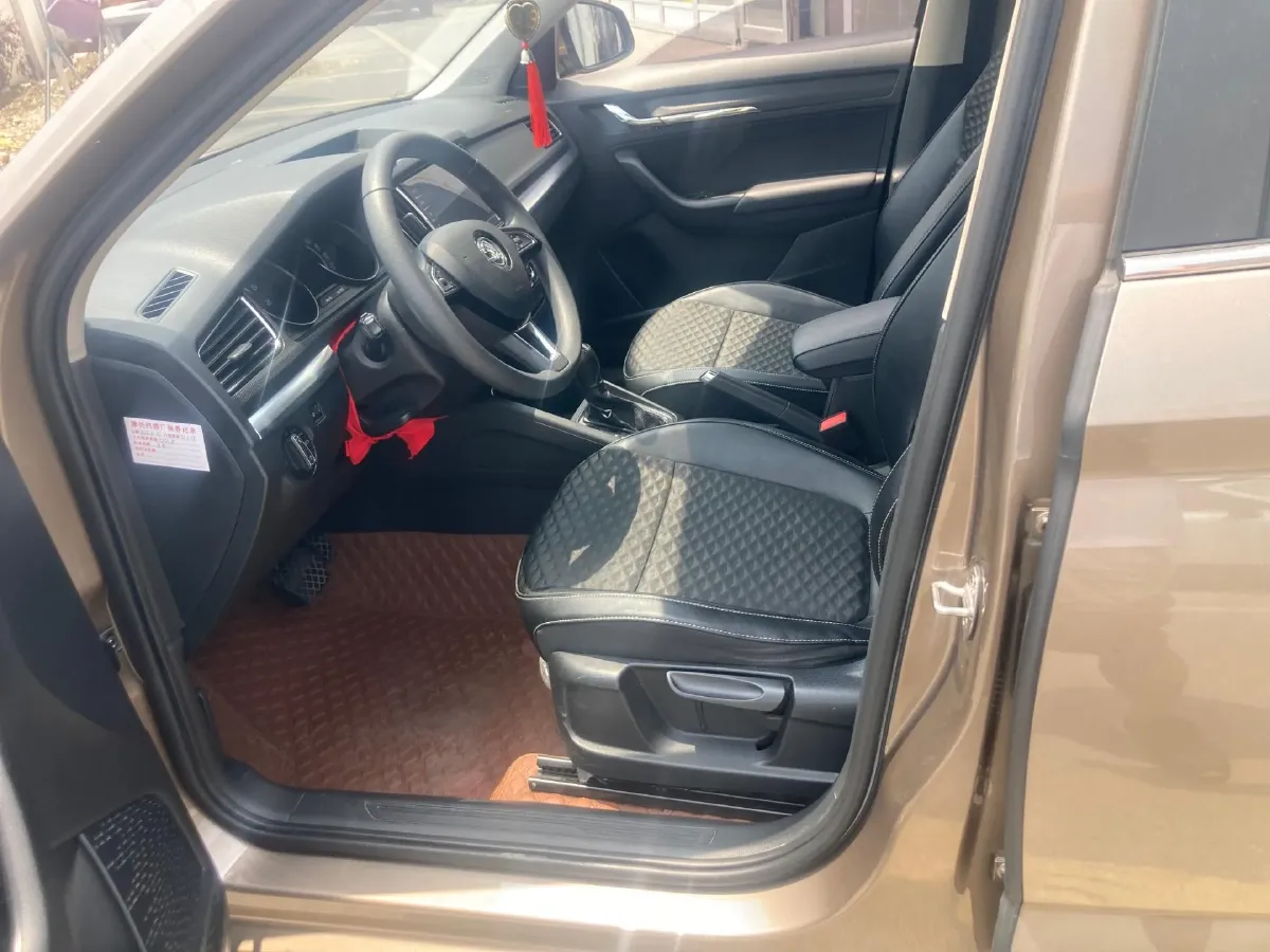 2020 Skoda Kamiq 1.2T 116HP L4 7DCT,autocango,china used car exporter,china ev exporter,chinese used car exporter,chinese used ev exporter
