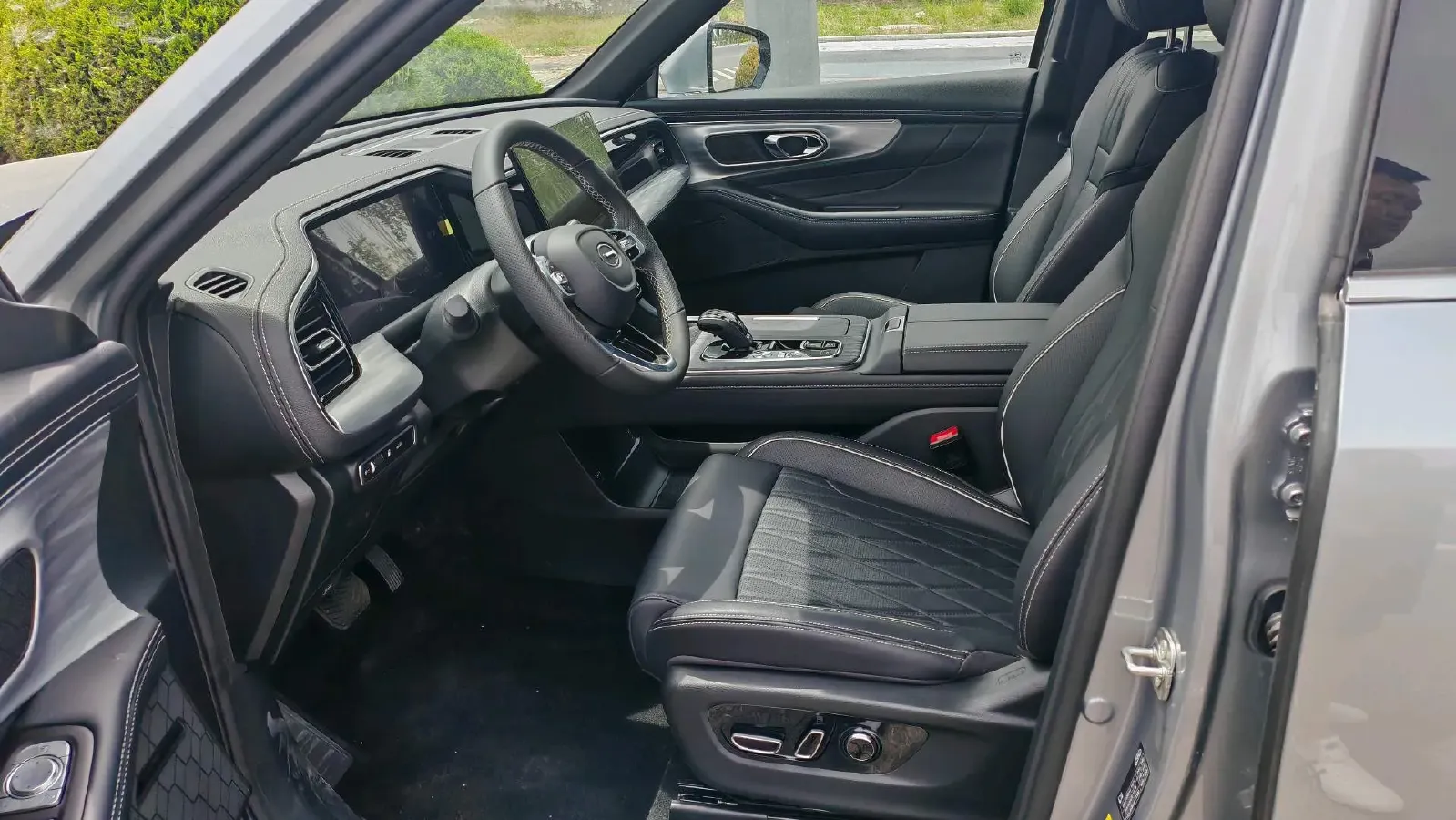 2025 GAC Trumpchi GS8 2.0T 252HP L4 8AT,autocango,china used car exporter,china ev exporter,chinese used car exporter,chinese used ev exporter