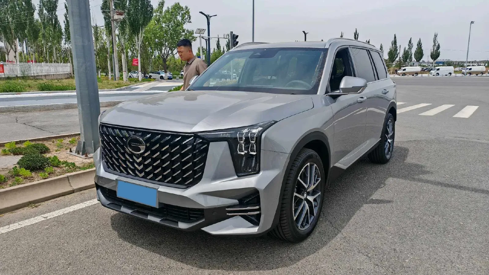 2025 GAC Trumpchi GS8 2.0T 252HP L4 8AT,autocango,china used car exporter,china ev exporter,chinese used car exporter,chinese used ev exporter