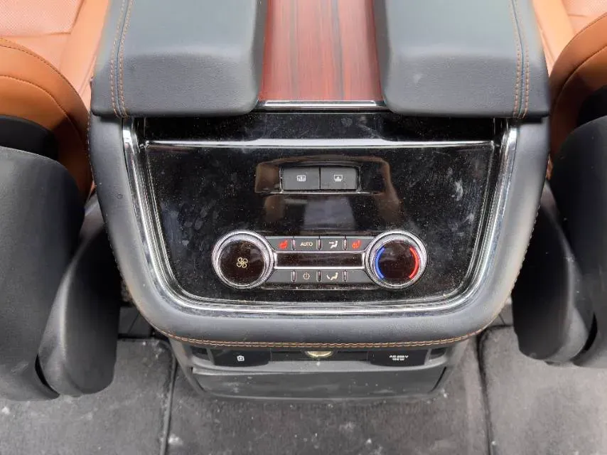2020 Lincoln Navigator 3.5T 388HP V6 10AT,autocango,china used car exporter,china ev exporter,chinese used car exporter,chinese used ev exporter