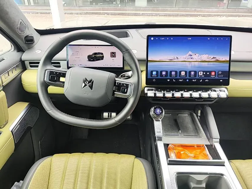 2025 BMW 3 Series 2.0T 245HP L4 8AT,autocango,china used car exporter,china ev exporter,chinese used car exporter,chinese used ev exporter