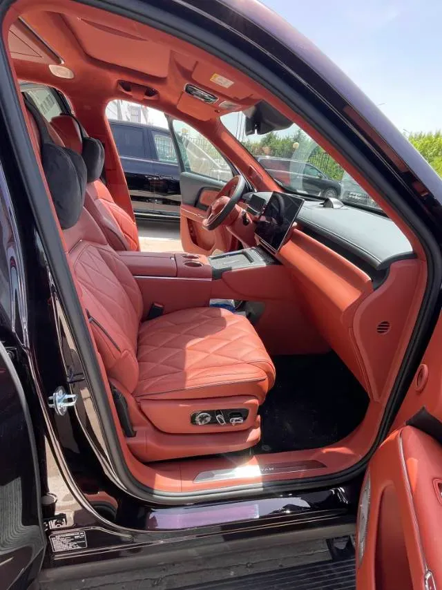 2026 Voyah TaiShan 1.5T 150HP L4 PHEV,autocango,china used car exporter,china ev exporter,chinese used car exporter,chinese used ev exporter