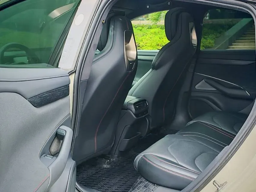2024 MI SU7 BEV 101KWH,autocango,china used car exporter,china ev exporter,chinese used car exporter,chinese used ev exporter