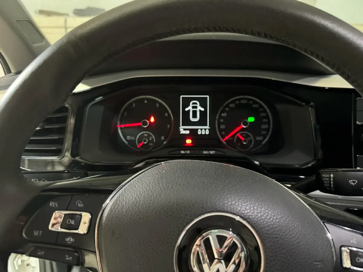 2019 Volkswagen Polo 1.5L 113HP L4 6AT,autocango,china used car exporter,china ev exporter,chinese used car exporter,chinese used ev exporter