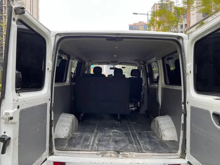 2021 MAXUS XinTu V80 2.0T 127HP L4 6MT,autocango,china used car exporter,china ev exporter,chinese used car exporter,chinese used ev exporter