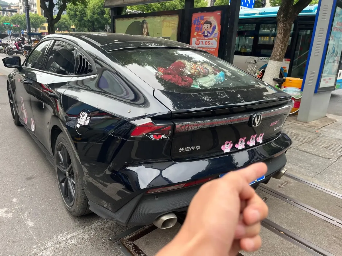 2022 ChangAn UNI-V 1.5T 188HP L4 7DCT,autocango,china used car exporter,china ev exporter,chinese used car exporter,chinese used ev exporter
