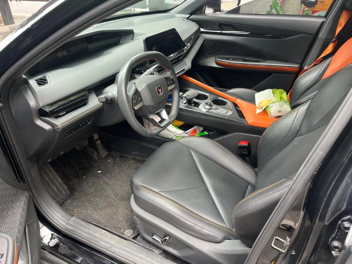 2022 ChangAn UNI-V 1.5T 188HP L4 7DCT,autocango,china used car exporter,china ev exporter,chinese used car exporter,chinese used ev exporter
