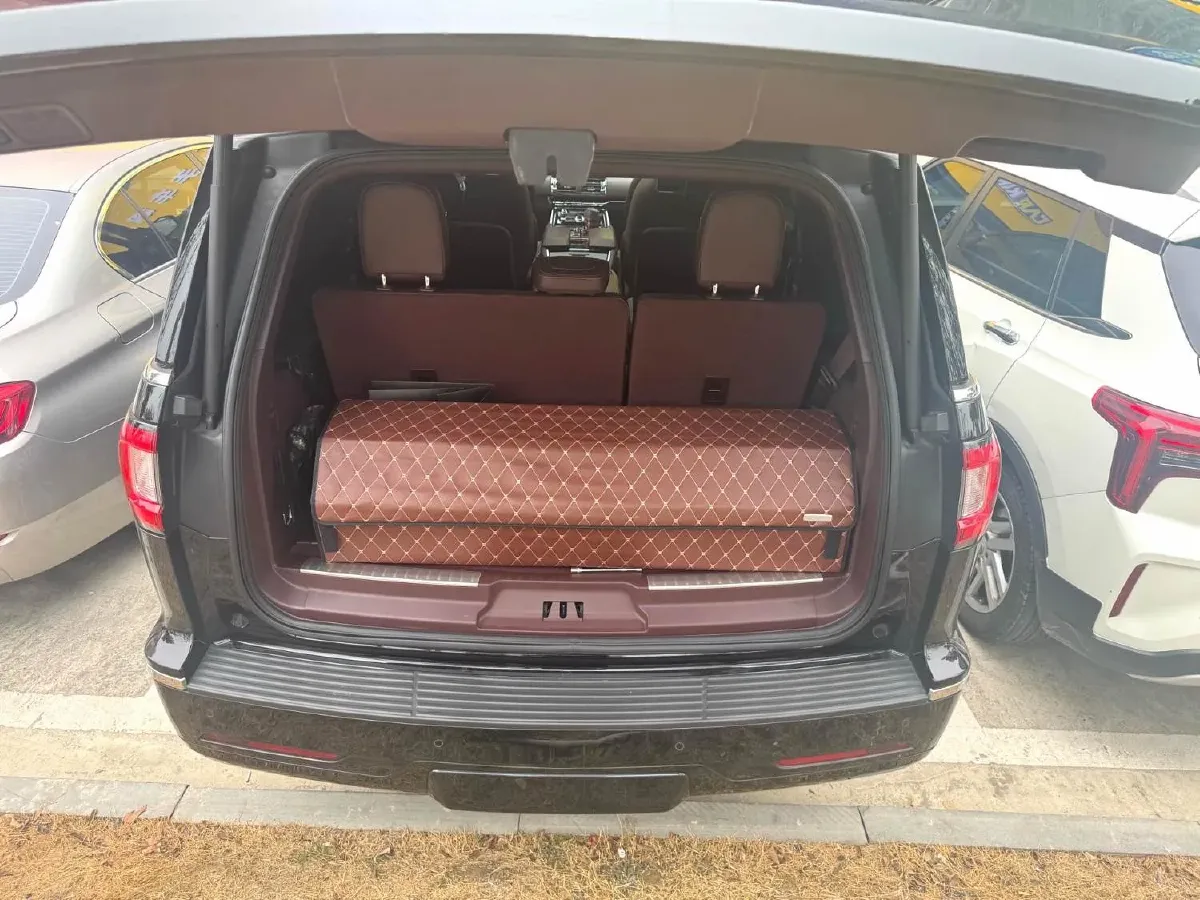 2020 Lincoln Navigator 3.5T 388HP V6 10AT,autocango,china used car exporter,china ev exporter,chinese used car exporter,chinese used ev exporter
