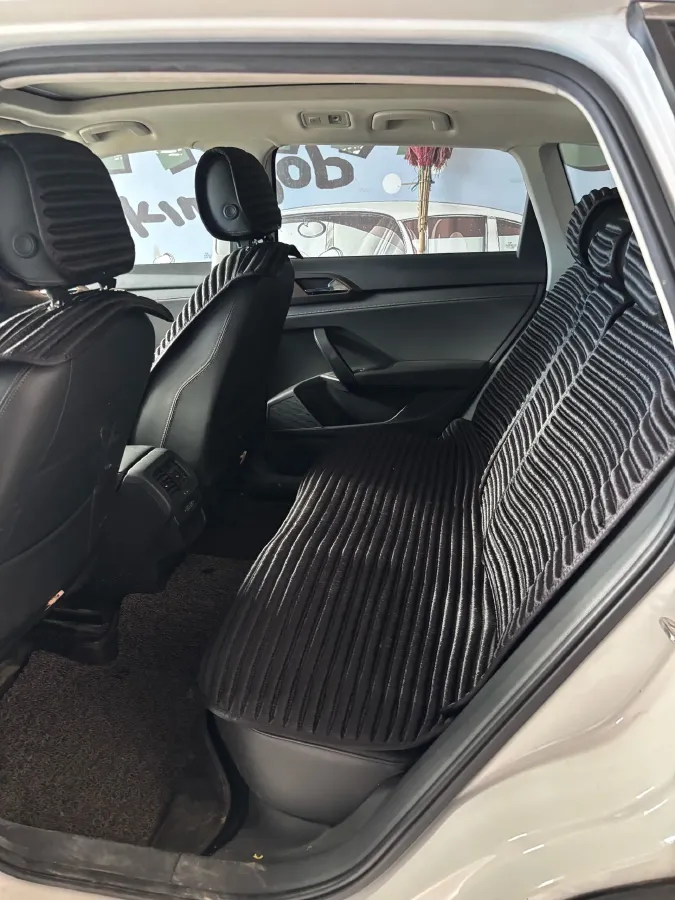 2019 MINI MINI 1.5T 102HP L3 7DCT,autocango,china used car exporter,china ev exporter,chinese used car exporter,chinese used ev exporter