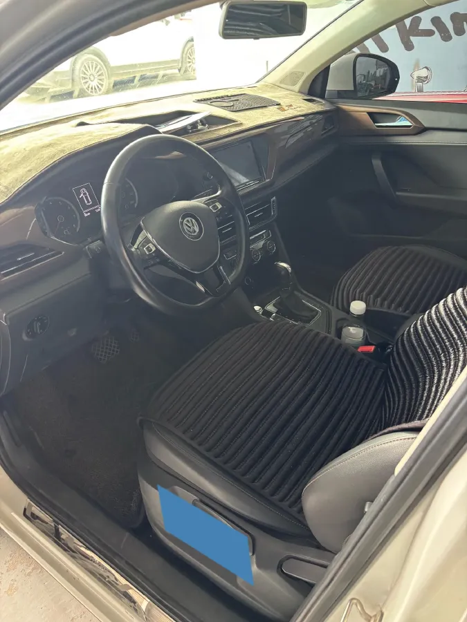 2019 MINI MINI 1.5T 102HP L3 7DCT,autocango,china used car exporter,china ev exporter,chinese used car exporter,chinese used ev exporter