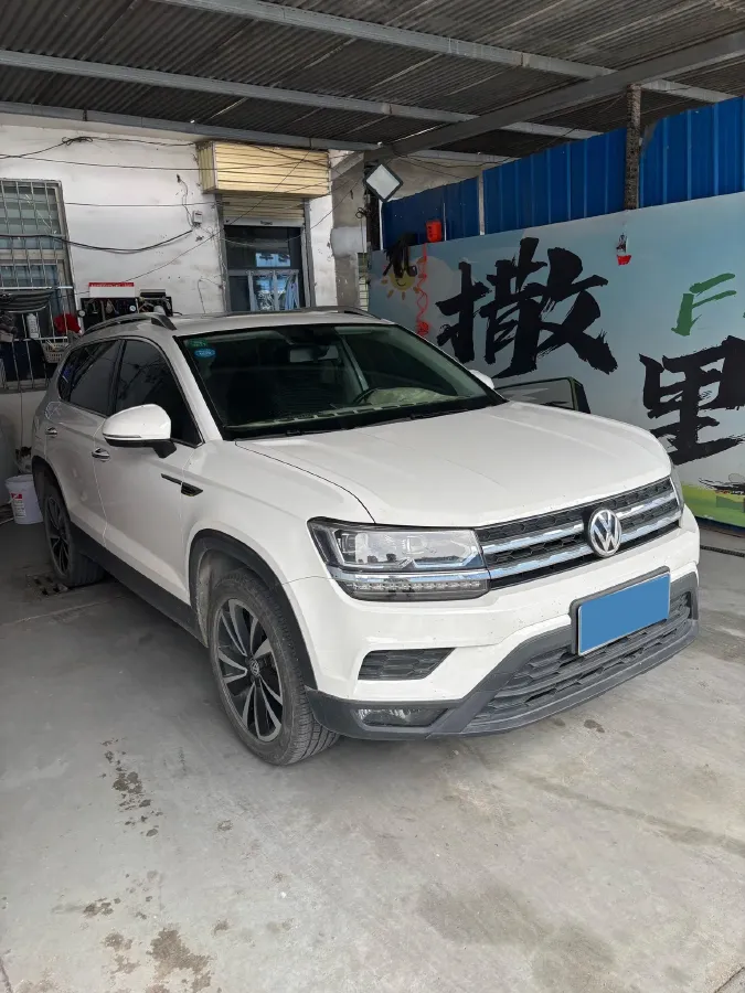 2019 MINI MINI 1.5T 102HP L3 7DCT,autocango,china used car exporter,china ev exporter,chinese used car exporter,chinese used ev exporter
