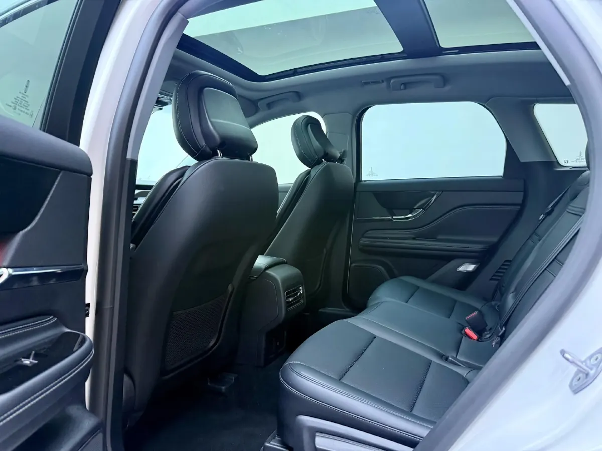 2021 Lincoln Corsair 2.0T 245HP L4 8AT,autocango,china used car exporter,china ev exporter,chinese used car exporter,chinese used ev exporter