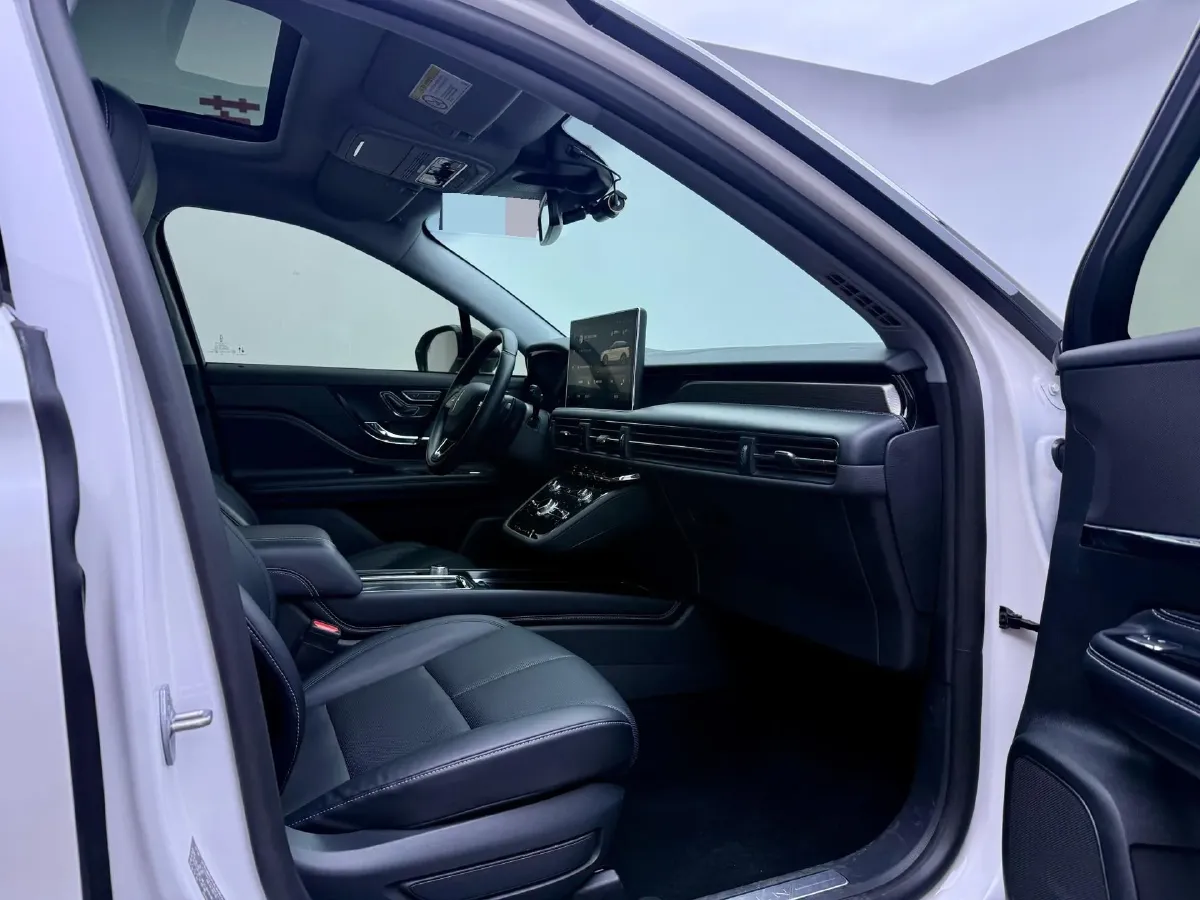 2021 Lincoln Corsair 2.0T 245HP L4 8AT,autocango,china used car exporter,china ev exporter,chinese used car exporter,chinese used ev exporter