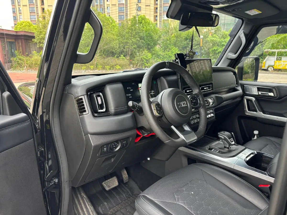 2025 212 212 T01 2.0T 252HP L4 8AT,autocango,china used car exporter,china ev exporter,chinese used car exporter,chinese used ev exporter