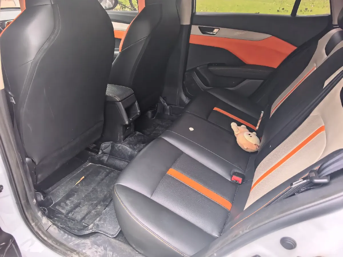 2023 DongFeng Aeolus YiXuan 1.5L 125HP L4 6DCT,autocango,china used car exporter,china ev exporter,chinese used car exporter,chinese used ev exporter