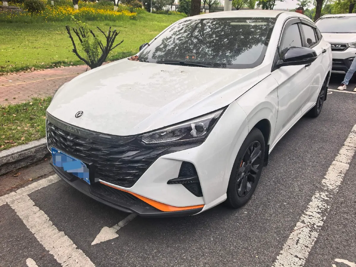 2023 DongFeng Aeolus YiXuan 1.5L 125HP L4 6DCT,autocango,china used car exporter,china ev exporter,chinese used car exporter,chinese used ev exporter