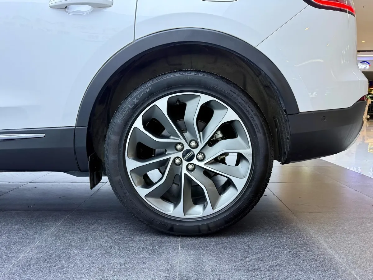 2021 Lincoln Nautilus 2.0T 245HP L4 8AT,autocango,china used car exporter,china ev exporter,chinese used car exporter,chinese used ev exporter