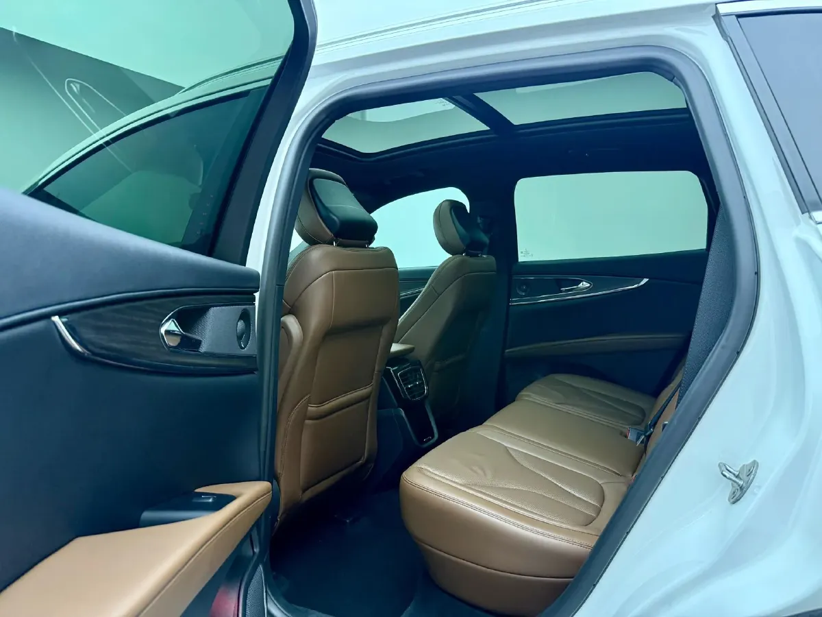 2021 Lincoln Nautilus 2.0T 245HP L4 8AT,autocango,china used car exporter,china ev exporter,chinese used car exporter,chinese used ev exporter