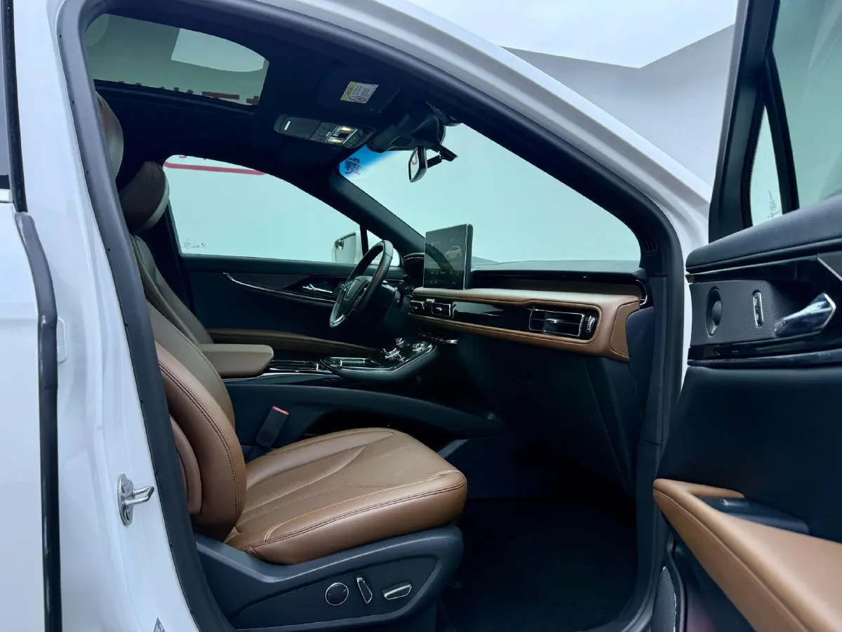 2021 Lincoln Nautilus 2.0T 245HP L4 8AT,autocango,china used car exporter,china ev exporter,chinese used car exporter,chinese used ev exporter