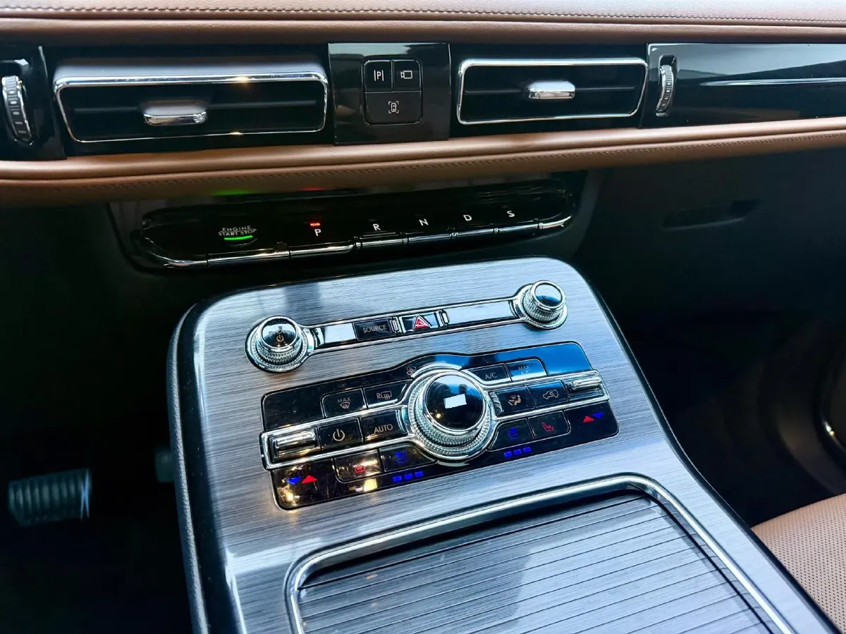 2021 Lincoln Nautilus 2.0T 245HP L4 8AT,autocango,china used car exporter,china ev exporter,chinese used car exporter,chinese used ev exporter