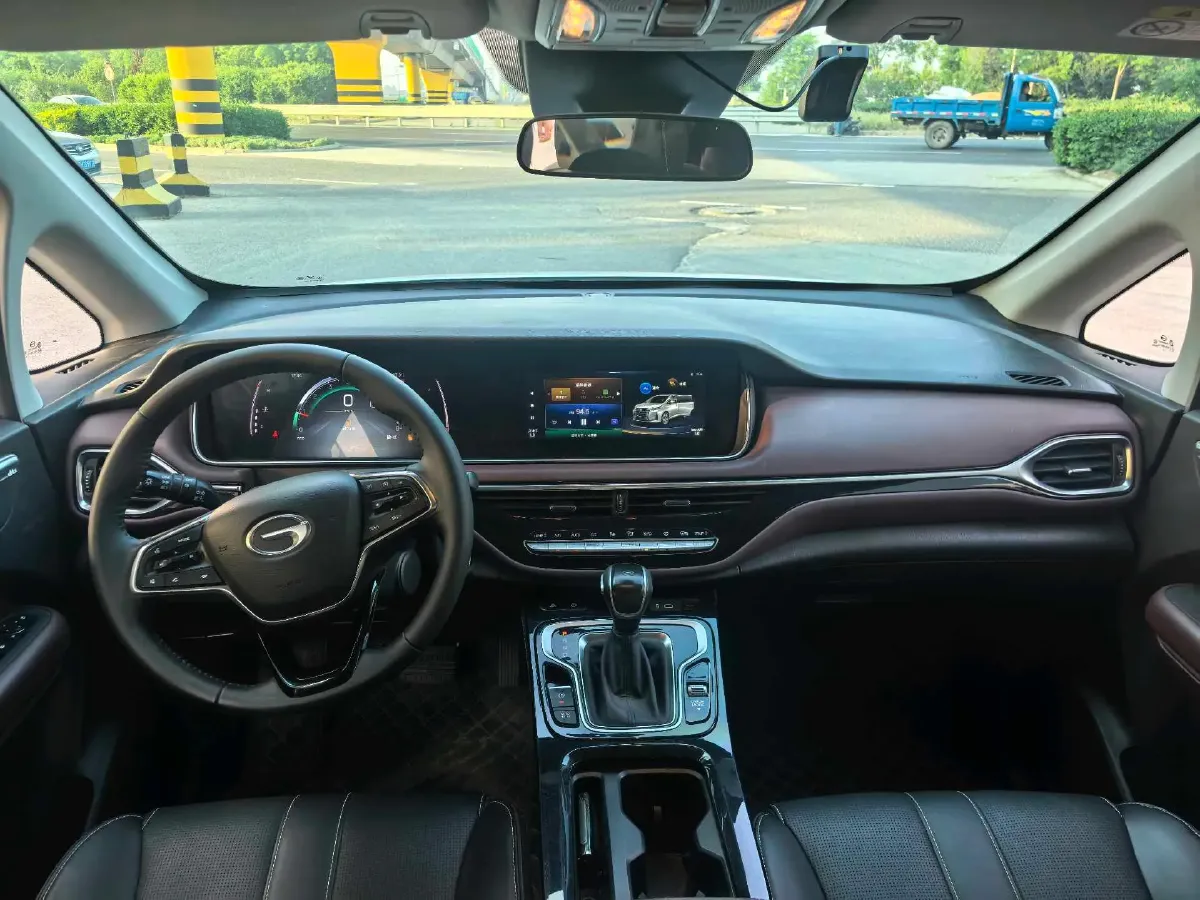 2023 GAC Trumpchi M6 1.5T 177HP L4 7DCT,autocango,china used car exporter,china ev exporter,chinese used car exporter,chinese used ev exporter