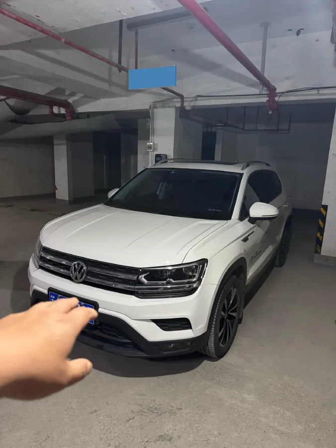 2019 MINI MINI 1.5T 102HP L3 7DCT,autocango,china used car exporter,china ev exporter,chinese used car exporter,chinese used ev exporter
