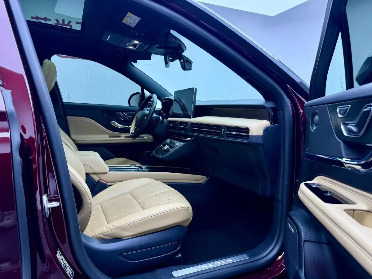 2021 Lincoln Corsair 2.0T 245HP L4 8AT,autocango,china used car exporter,china ev exporter,chinese used car exporter,chinese used ev exporter