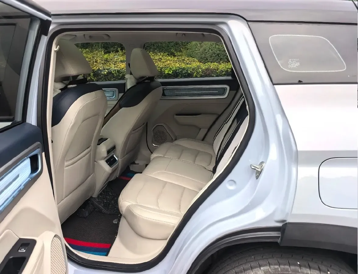 2023 Geely ICON 1.5T 181HP L4 7DCT,autocango,china used car exporter,china ev exporter,chinese used car exporter,chinese used ev exporter