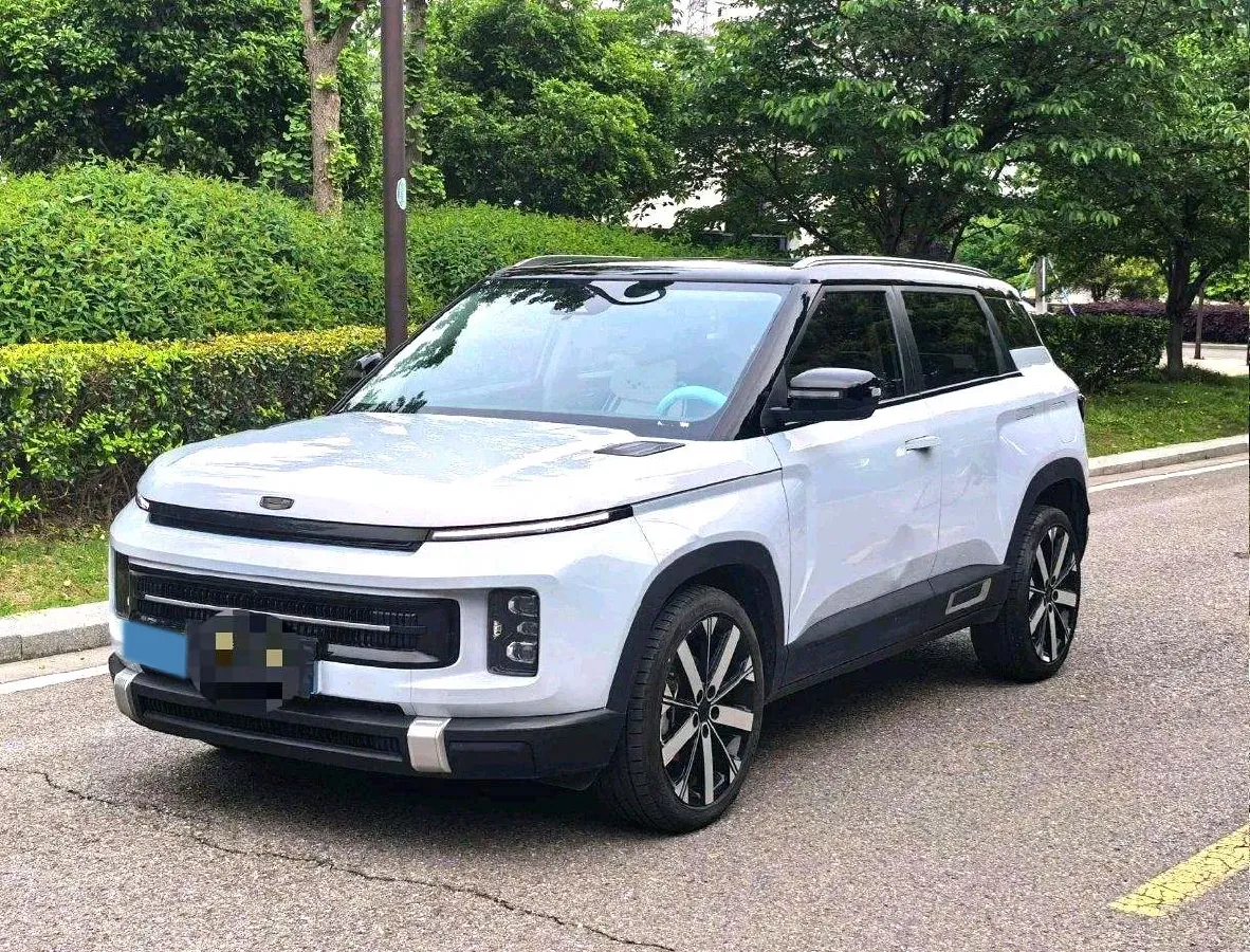 2023 Geely ICON 1.5T 181HP L4 7DCT,autocango,china used car exporter,china ev exporter,chinese used car exporter,chinese used ev exporter