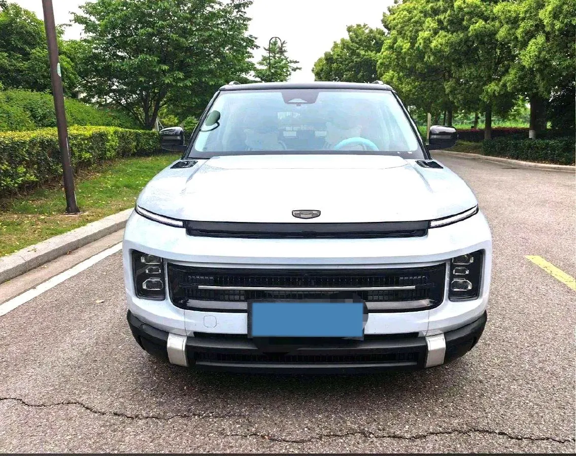 2023 Geely ICON 1.5T 181HP L4 7DCT,autocango,china used car exporter,china ev exporter,chinese used car exporter,chinese used ev exporter
