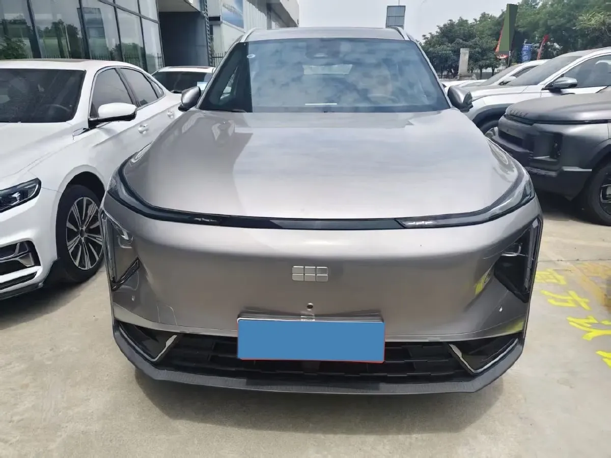 2025 Geely Galaxy L7 1.5L 112HP L4 1DHT PHEV 18.4KWH,autocango,china used car exporter,china ev exporter,chinese used car exporter,chinese used ev exporter