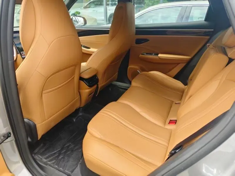 2025 Geely Galaxy L7 1.5L 112HP L4 1DHT PHEV 18.4KWH,autocango,china used car exporter,china ev exporter,chinese used car exporter,chinese used ev exporter