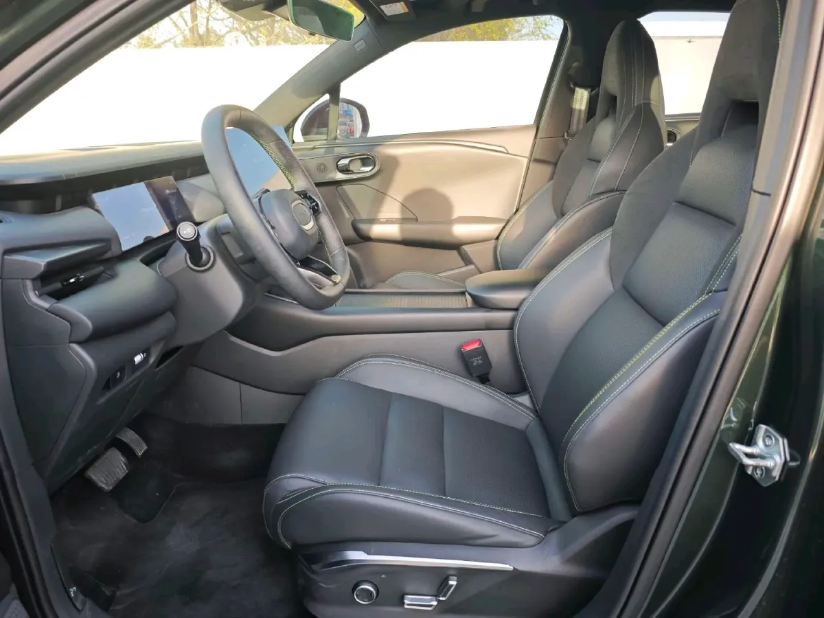 2023 LYNK&CO 06 EM-P 1.5L 120HP L4 3DHT PHEV 19.09KWH,autocango,china used car exporter,china ev exporter,chinese used car exporter,chinese used ev exporter
