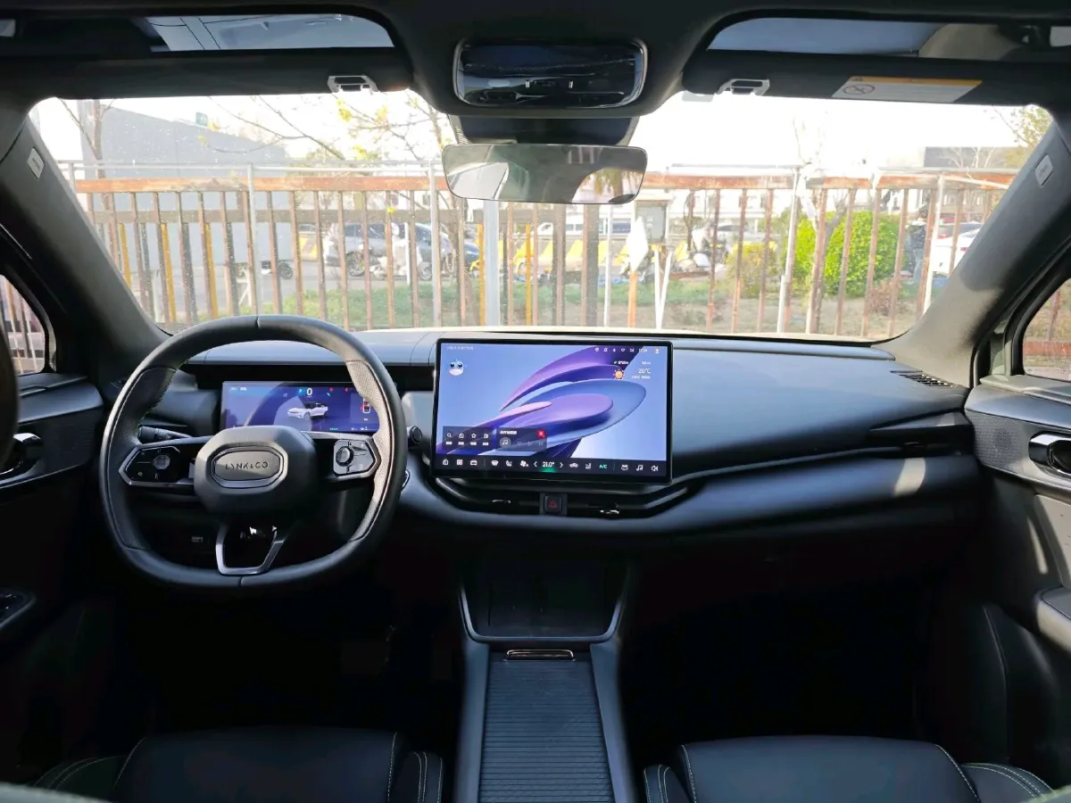 2023 LYNK&CO 06 EM-P 1.5L 120HP L4 3DHT PHEV 19.09KWH,autocango,china used car exporter,china ev exporter,chinese used car exporter,chinese used ev exporter