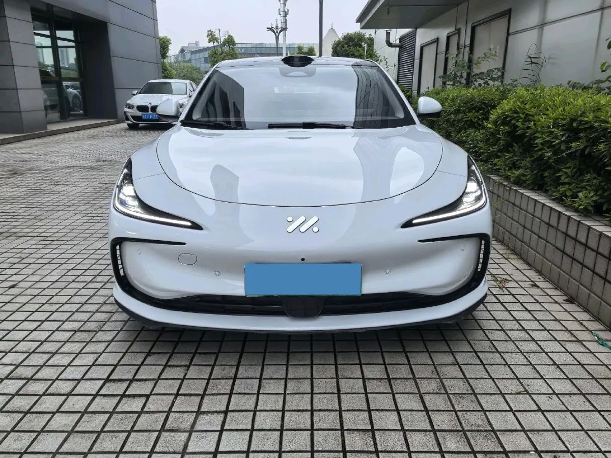 2024 IM L6 BEV 75KWH,autocango,china used car exporter,china ev exporter,chinese used car exporter,chinese used ev exporter