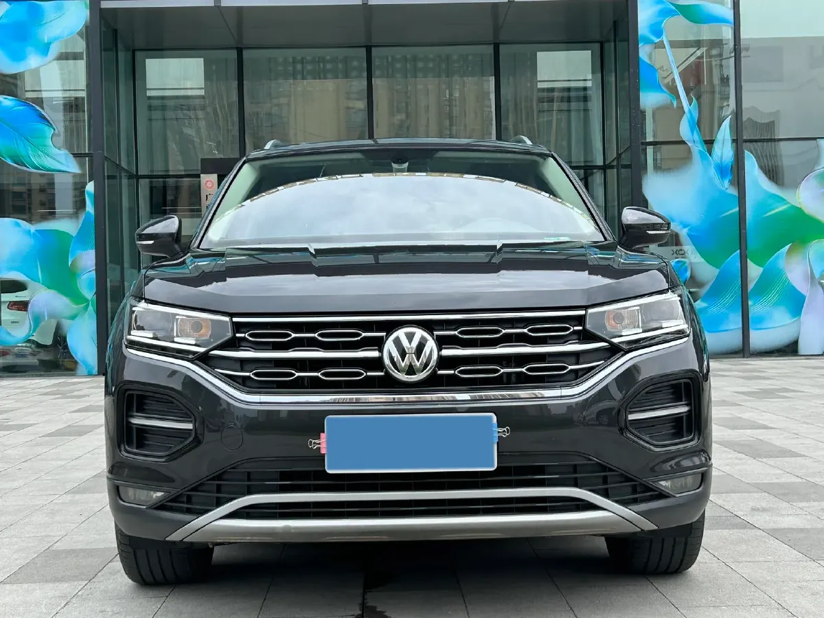 2019 Jeep Cherokee 2.0T 234HP L4 9AT,autocango,china used car exporter,china ev exporter,chinese used car exporter,chinese used ev exporter