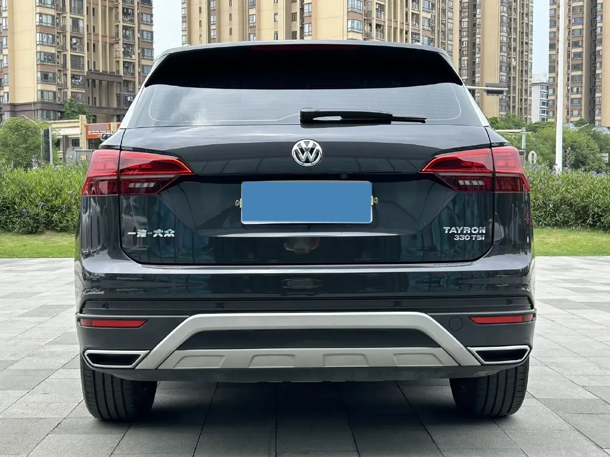 2019 Jeep Cherokee 2.0T 234HP L4 9AT,autocango,china used car exporter,china ev exporter,chinese used car exporter,chinese used ev exporter