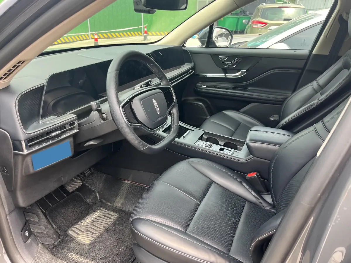 2023 Lincoln Corsair 2.0T 261HP L4 8AT,autocango,china used car exporter,china ev exporter,chinese used car exporter,chinese used ev exporter