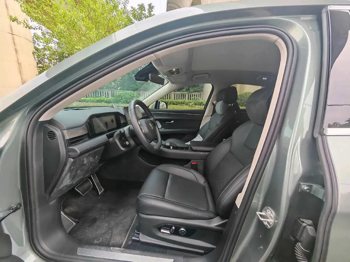 2022 Infiniti Q50L 2.0T 211HP L4 7AT,autocango,china used car exporter,china ev exporter,chinese used car exporter,chinese used ev exporter