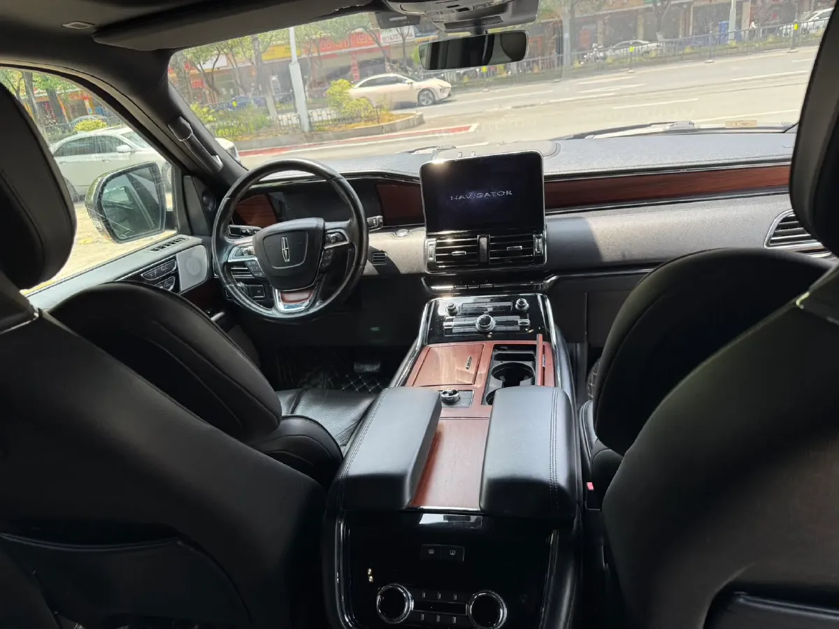 2019 Lincoln Navigator 3.5T 388HP V6 10AT,autocango,china used car exporter,china ev exporter,chinese used car exporter,chinese used ev exporter