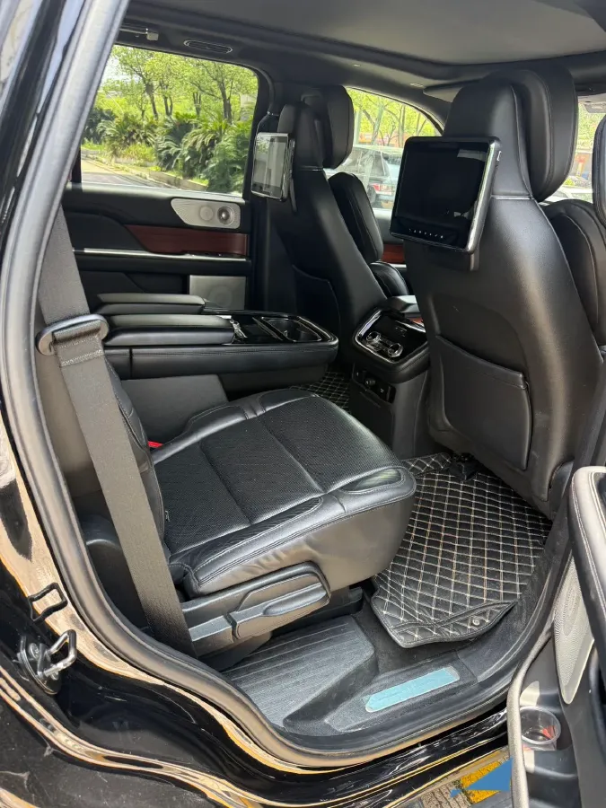 2019 Lincoln Navigator 3.5T 388HP V6 10AT,autocango,china used car exporter,china ev exporter,chinese used car exporter,chinese used ev exporter