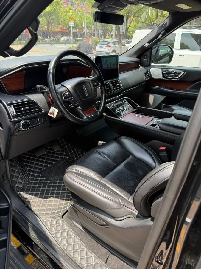 2019 Lincoln Navigator 3.5T 388HP V6 10AT,autocango,china used car exporter,china ev exporter,chinese used car exporter,chinese used ev exporter