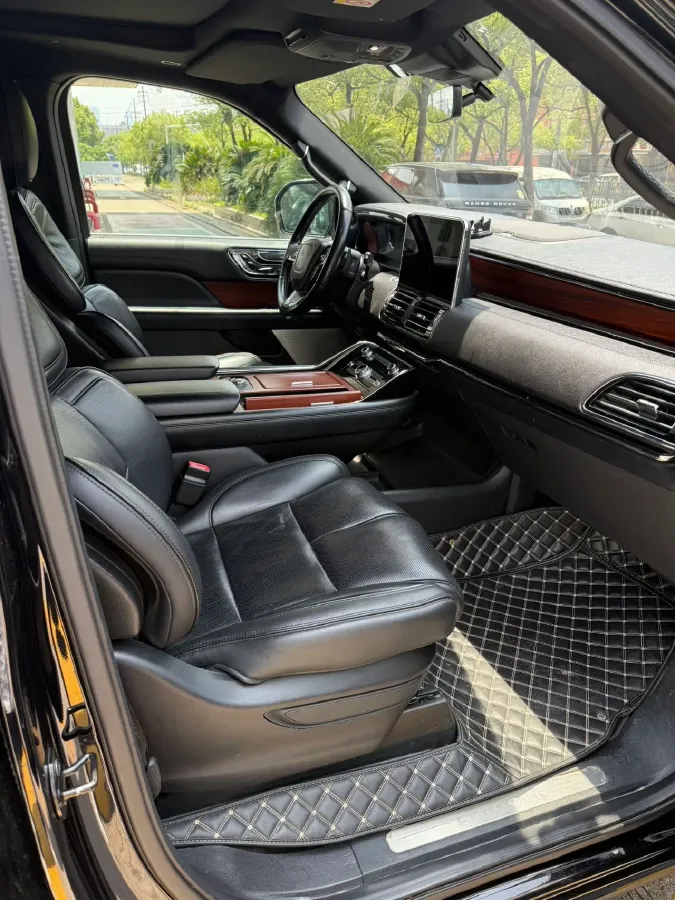 2019 Lincoln Navigator 3.5T 388HP V6 10AT,autocango,china used car exporter,china ev exporter,chinese used car exporter,chinese used ev exporter