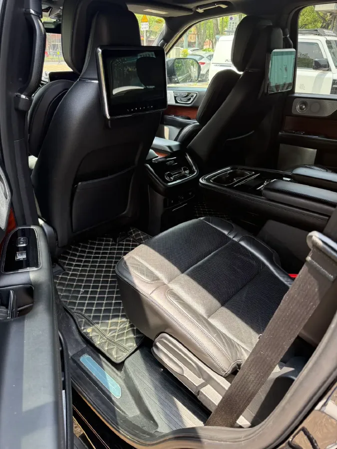 2019 Lincoln Navigator 3.5T 388HP V6 10AT,autocango,china used car exporter,china ev exporter,chinese used car exporter,chinese used ev exporter