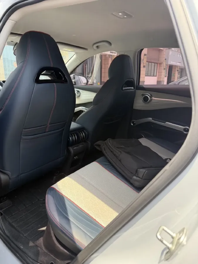 2022 Hycan Z03 BEV 64.23KWH,autocango,china used car exporter,china ev exporter,chinese used car exporter,chinese used ev exporter