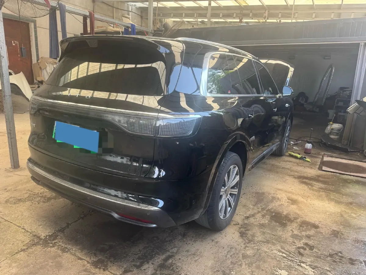 2025 AITO AITO M8 REEV 160HP REEV 53.4KWH,autocango,china used car exporter,china ev exporter,chinese used car exporter,chinese used ev exporter