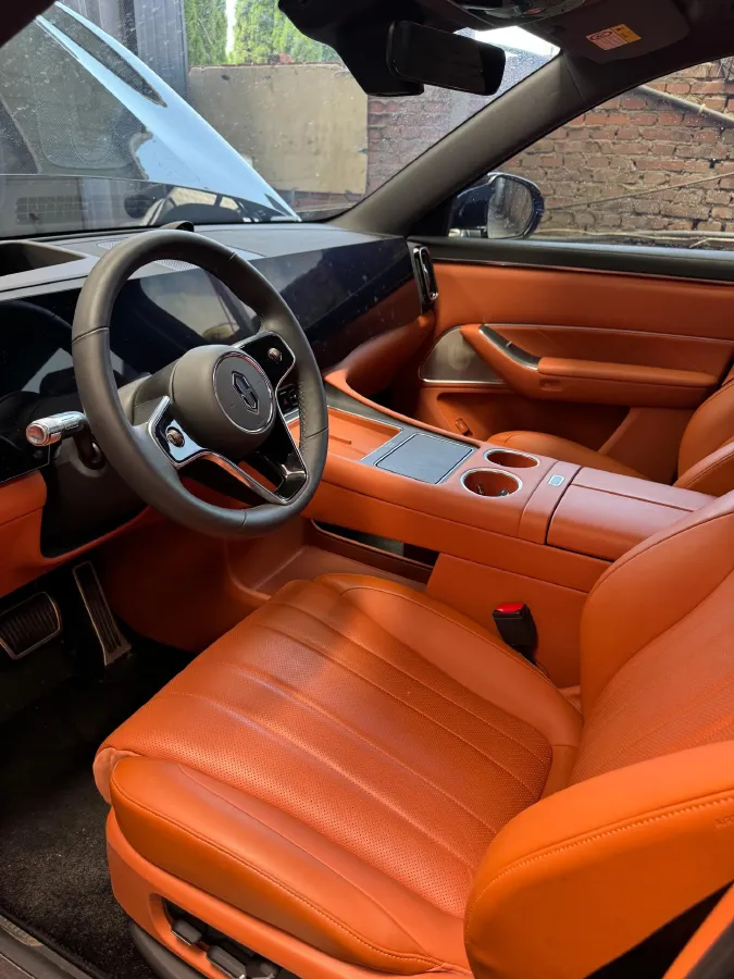 2025 AITO AITO M8 REEV 160HP REEV 53.4KWH,autocango,china used car exporter,china ev exporter,chinese used car exporter,chinese used ev exporter
